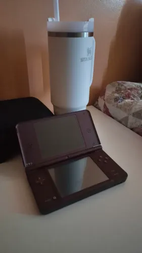 Nintendo DSi XL vermelho Desbloqueado 
