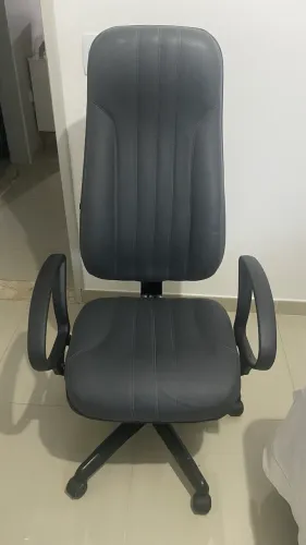 Vendo Cadeira de Escritório