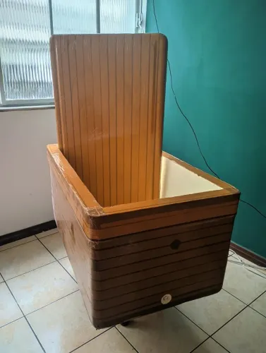 Caixa De Isopor - 180 Litros | Carnaval - Ambulante