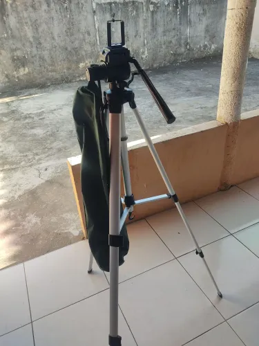 Suporte tripé pra câmera ou celular