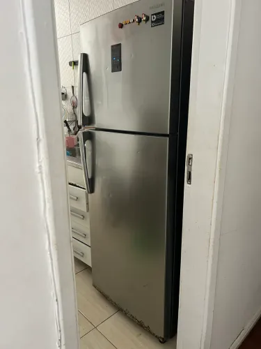 Geladeira Samsung com tecnologia Digital Inverter