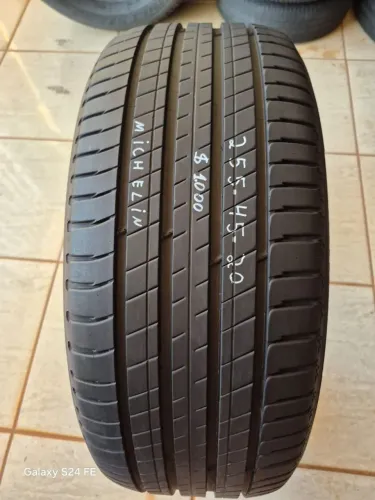 Pneu 255/45 R20