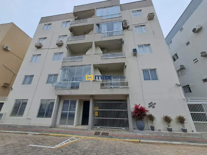 Locação: Apartamento com 2 dormitórios 59,56m2 - Bairro Gravata - Navegantes