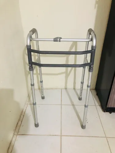 Andador de Alumínio adulto