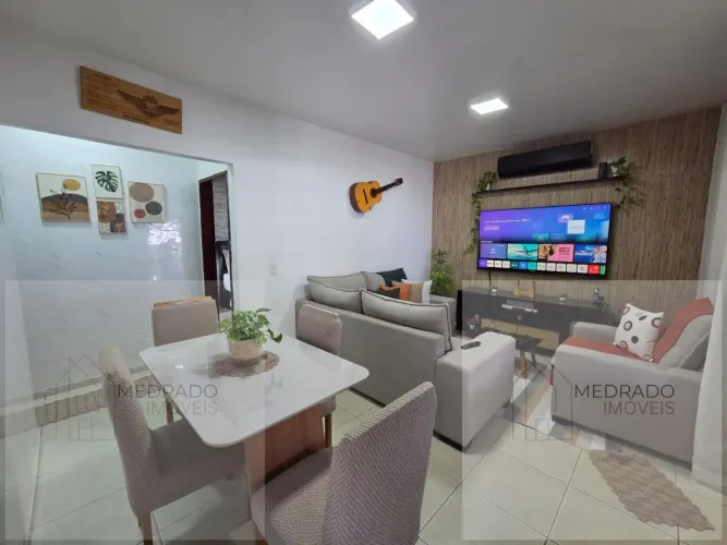 Casa para Venda em Goiânia, Residencial Itaipu, 3 dormitórios, 1 suíte, 2 banheiros, 2 vag