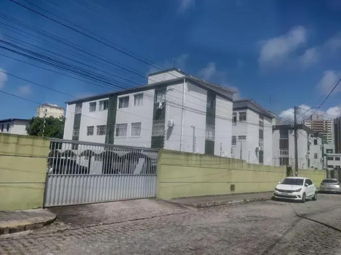 Aluga-se ótimo apartamento em neopolis com 3 quartos e 1 suíte