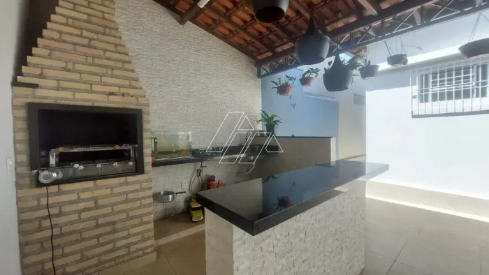 Casa à venda, 3 quartos, 4 vagas, Somenzari - Marília/SP