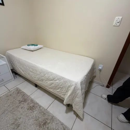 Cama box com auxiliar e colchão