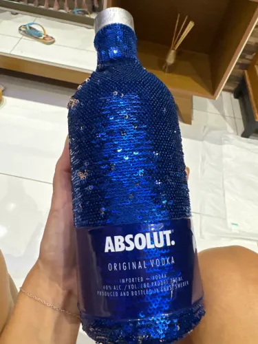 Absolut vodka uncover sequin edição limitada 750ml 