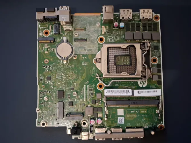 HP EliteDesk 800 G4 DM 65W (Desktop Mini) com defeito