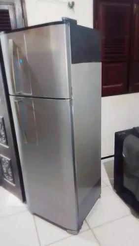 Geladeira Electrolux Frost Free 370 litro faço a entrega e passo cartão s