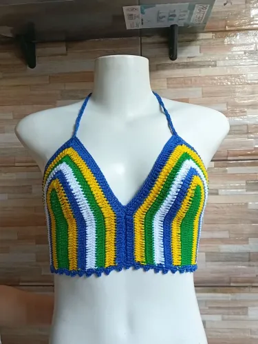 Cropped de crochê do Brasil tamanho P