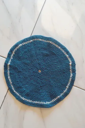 Tapete Artesanal de Crochê Redondo - Feito à Mão