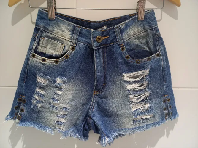 Short jeans rasgado