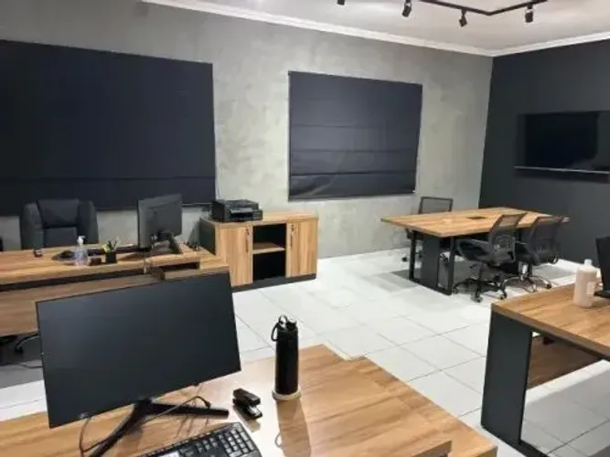 Mesa de Reunião para Escritório Tampo 40mm I Pé Painel - Geeb - Entrega Rápida