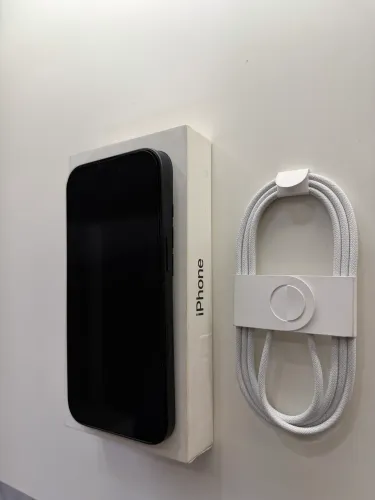 iPhone 16