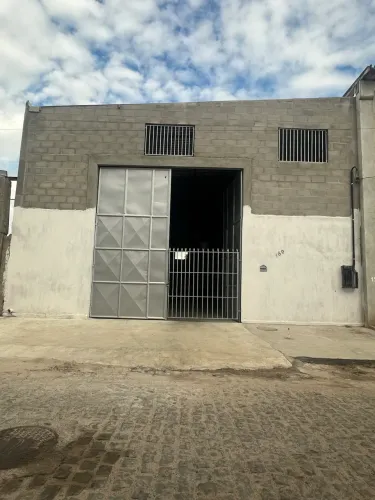 GALPÃO 300m2 na Santa Mônica II 5mil