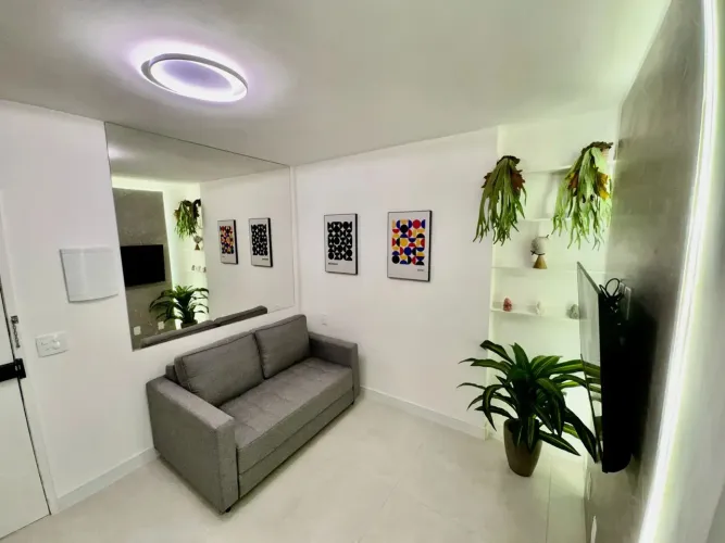 Estúdio Reformado e Mobiliado na Av. Rio Branco 33m² | Frente | Vista Livre