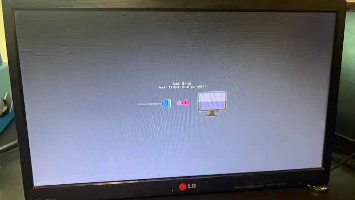 Monitor LG Flatron 20EN33SS-B tela manchada