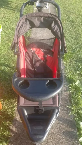 Carrinho de Bebê Importado (PARA CORRIDA)