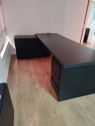 Mesa de Diretoria Completa com Módulo Auxiliar - Excelente Estado