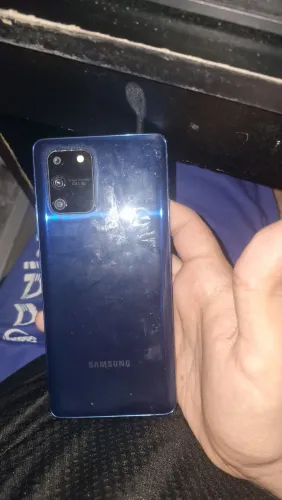 Galaxy s 10 l excelente