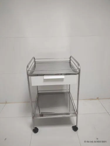 Vende_se mesa para medicamentos veterinário em inox e engavetada com rodinhas/