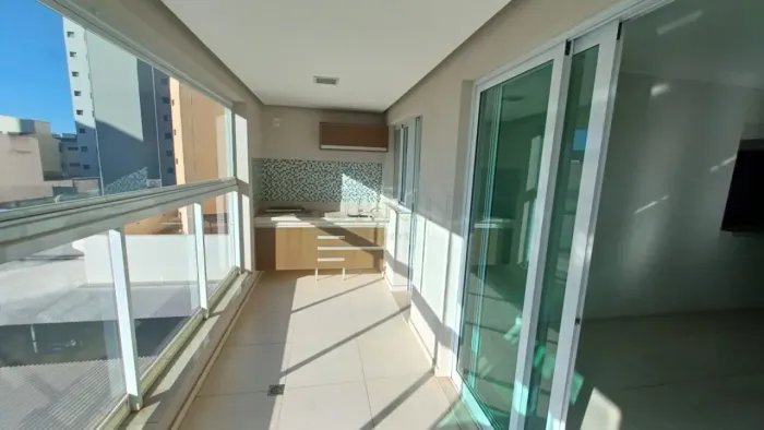 Apartamento para locação e venda no edifício Residencial Firenze em Bauru-SP.