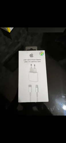 Carregador IPhones lacrado é barato pra sair hoje! Últimas unidades
