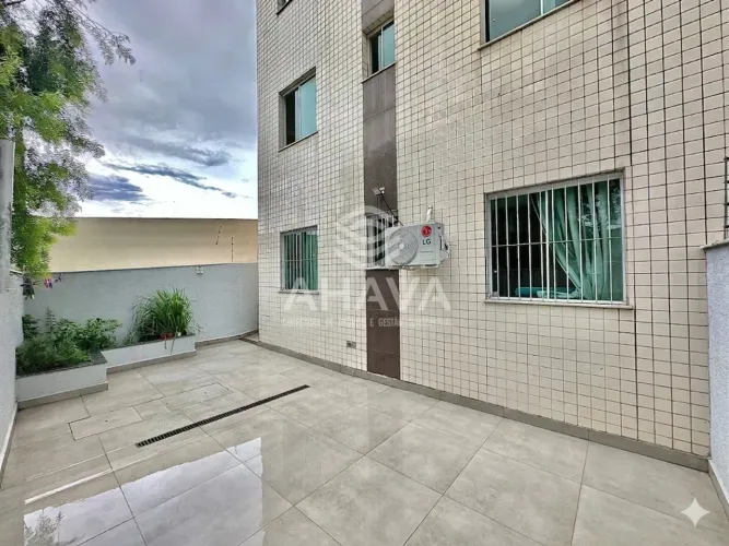 Área Privativa com 3 Quartos à Venda, 117m², Santa Mônica, próximo à Rua Dr. Álvaro Camarg