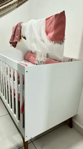 Berço que vira cama