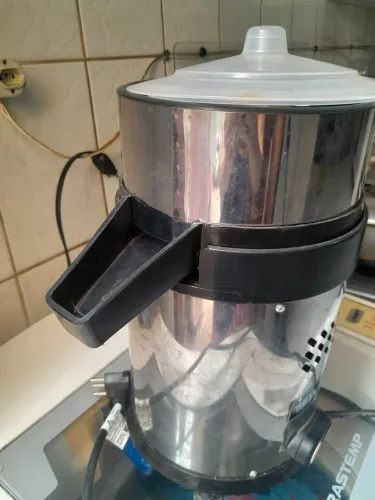 Extrator de suco industrial