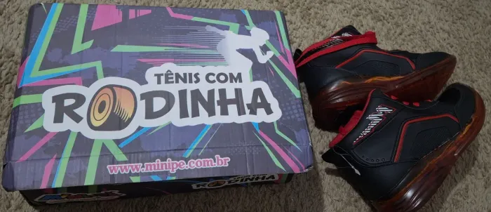 Tênis de rodinha 