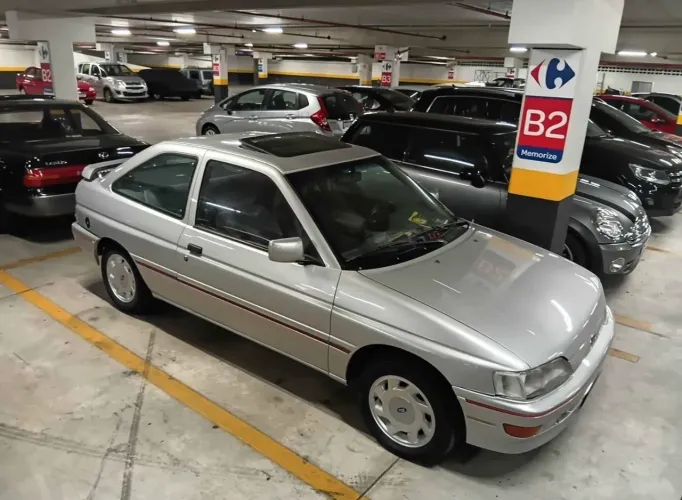 Ford Escort XR3 2.0i 1993