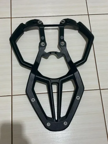Suporte de baú ORIGINAL TIGER 660 SPORT TRIUMPH
