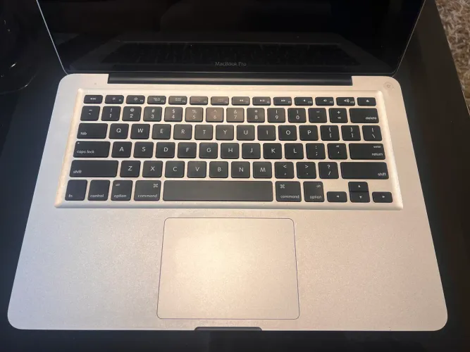 MacBook Pro 13 Mid 2010 - Bateria e Teclado NOVOS