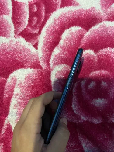 Xiaomi Redmi Note 9 - 64GB de armazenamento / 4GB de RAM
