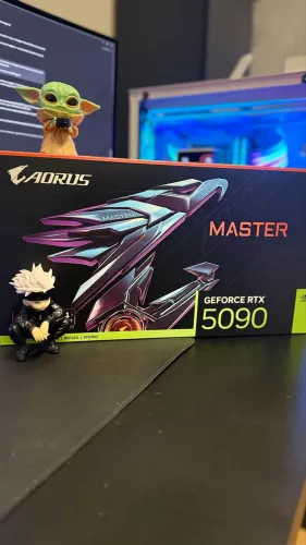 Rtx 5090 - Aorus Master - 32GB ( Nova)
