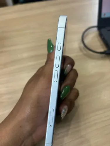 iPhone 16 branco 