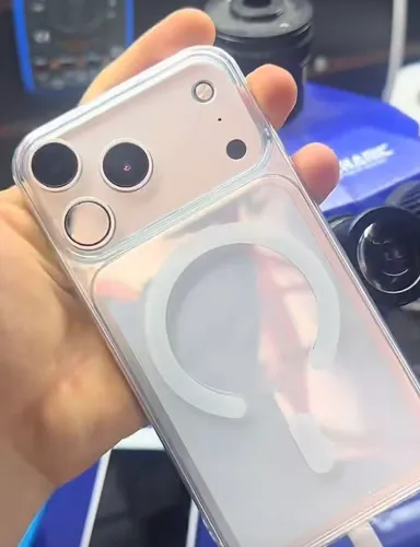iPhone 11 adaptado no 17 pro