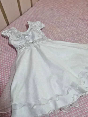Lindos vestidos infantis. Batizado, daminha, outros...