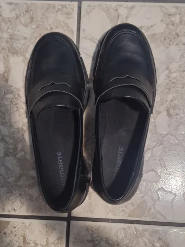 Mocassim tamanho 37 viamarte pouco usado sem manchas seminovo