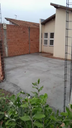 Vende casa em leme 2 quarto