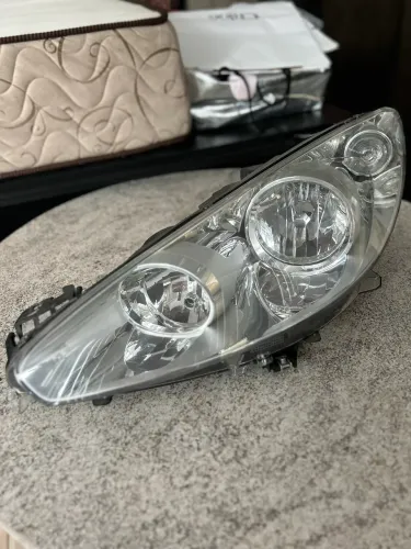 Farol do peugeot 308