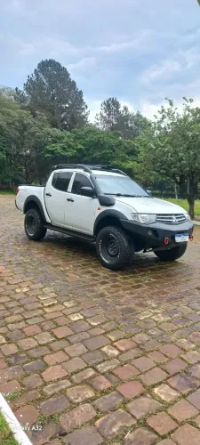 Mitsubishi L200 Triton Savana 3.2 CD TBI Dies. Mec. 2013