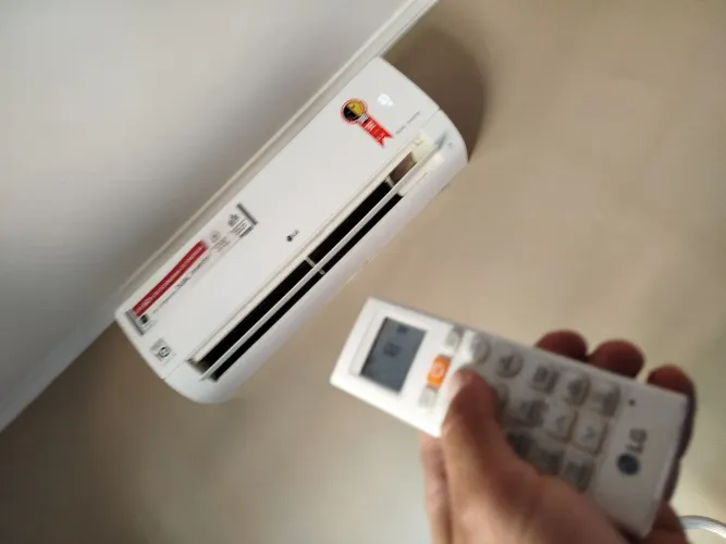 Ar Condicionado LG 12.000 BTUs Inverter
