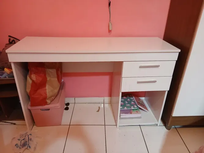 Vendo essa escrivaninha
