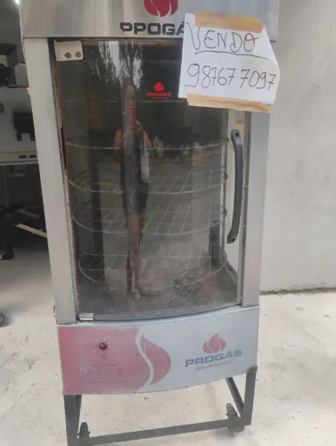 Máquina de assar frango 