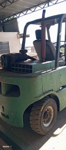 Empilhadeira KLARQ 4 TON