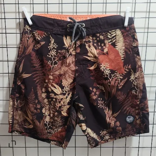 Short bermuda marrom 